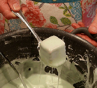 Poured Fondant for Cakes and Cookies Recipe