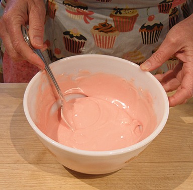 Use Colored Candy Melts to Make Candy Clay (modeling chocolate)