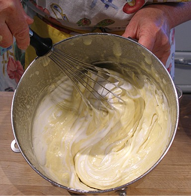 Baking Techniques: Mix, Fold, Whisk & Cream